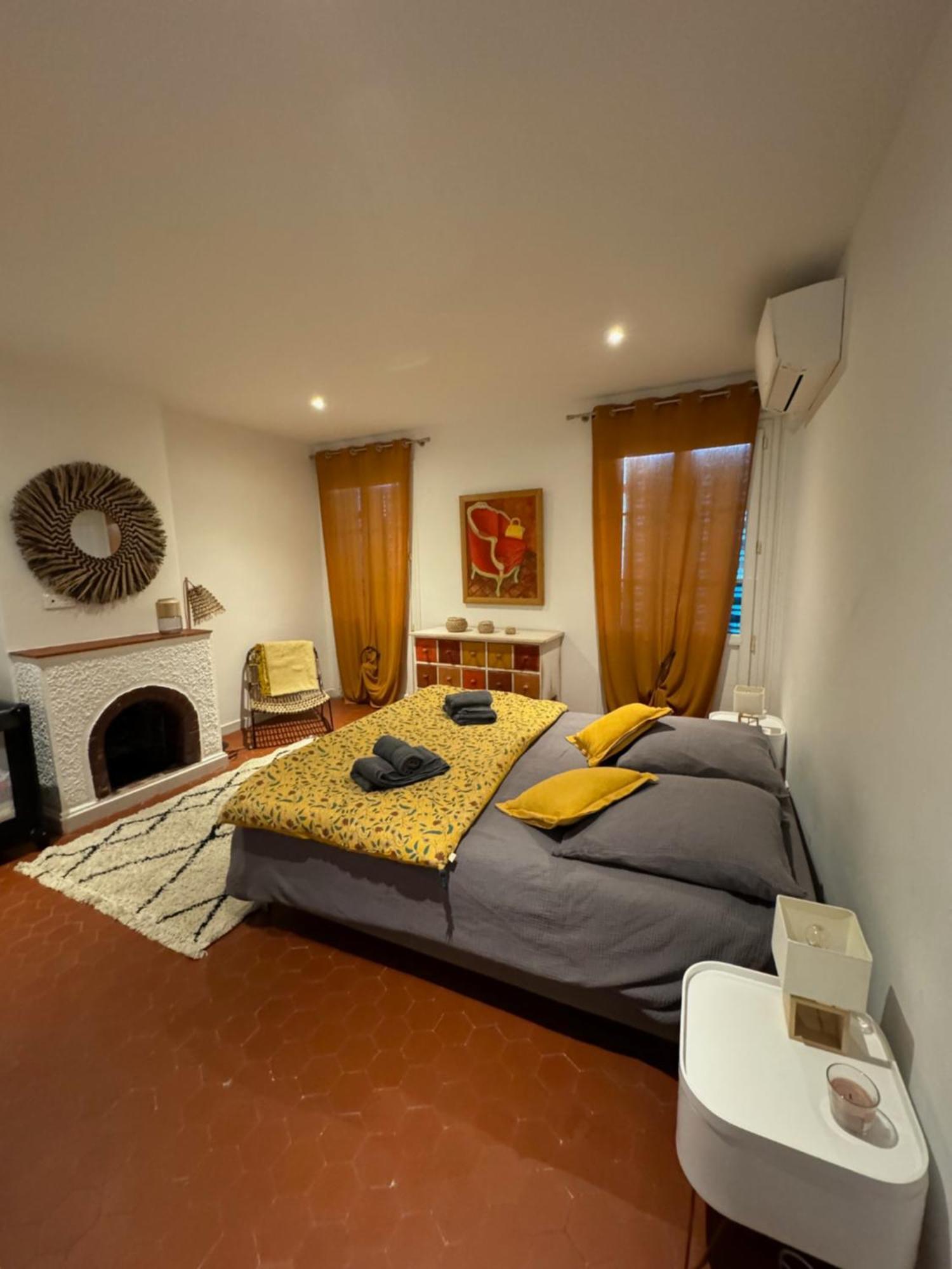 Maison De Village Renovee Avec Vue Mer Exceptionnelle サント・マキシム エクステリア 写真